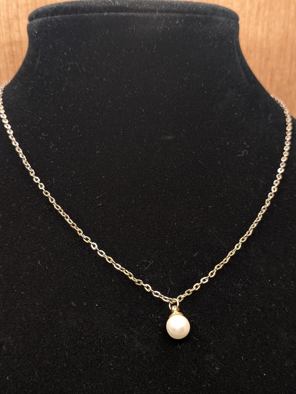 Vintage Korea Gold Tone Faux Pearl Pendant Necklace Minimalist Dainty